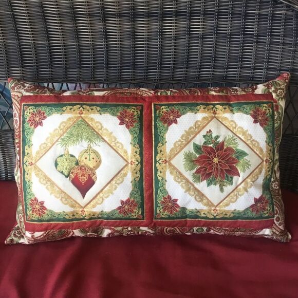 NWT Hand Crafted, Quilted Beautiful Metallic Print Holiday Pillow - Picture 2 of 8